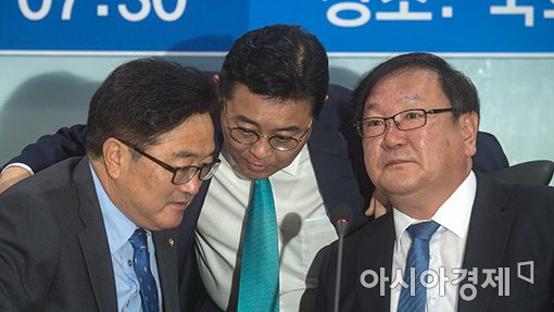 [포토]머리 맞댄 우원식·전병헌·김태년