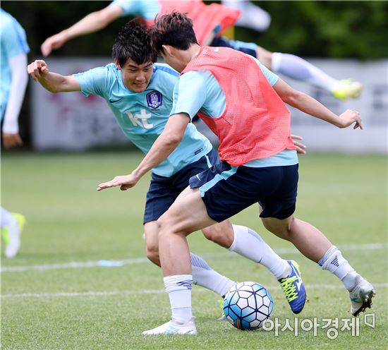 [포토]최철순, '손승민을 막아라'