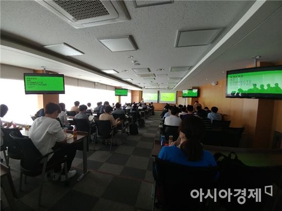 2일 고려대학교 우정정보관에서 열린 카카오 AI 채용설명회 모습