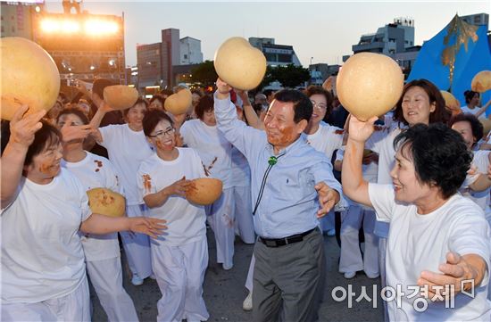 윤장현 광주시장, ACC광주프린지인터내셔널 개막식