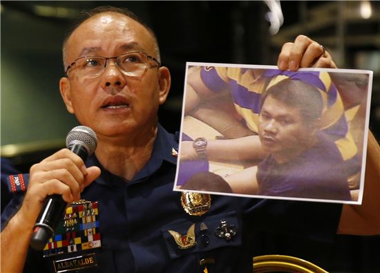 [화제의 사진]필리핀 카지노 총격범은 공무원 출신 도박중독자