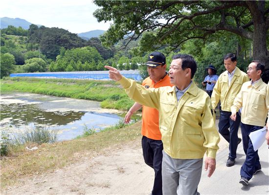 윤장현 광주시장, 가뭄 현장 방문 관계자들 격려