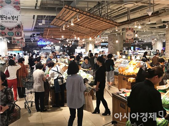 AK플라자 내부 모습. 