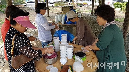 장흥군, ‘사랑의 어머니 손맛 밑반찬’전달
