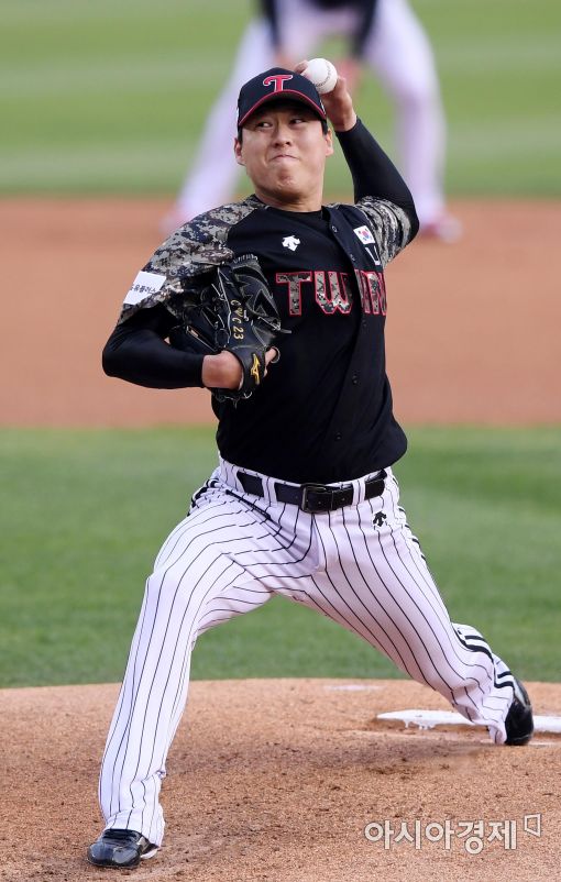 '차우찬 5승' LG, SK 꺾고 3연승…4위 도약