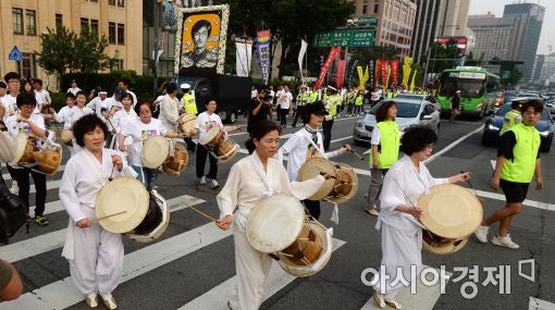 [포토]세종대로에서 펼쳐진 이한열 열사 장례행렬 
