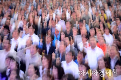 [포토]광장에 울려 퍼진 '임을 위한 행진곡'