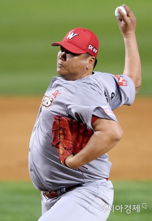 [포토]역투하는 SK 채병용