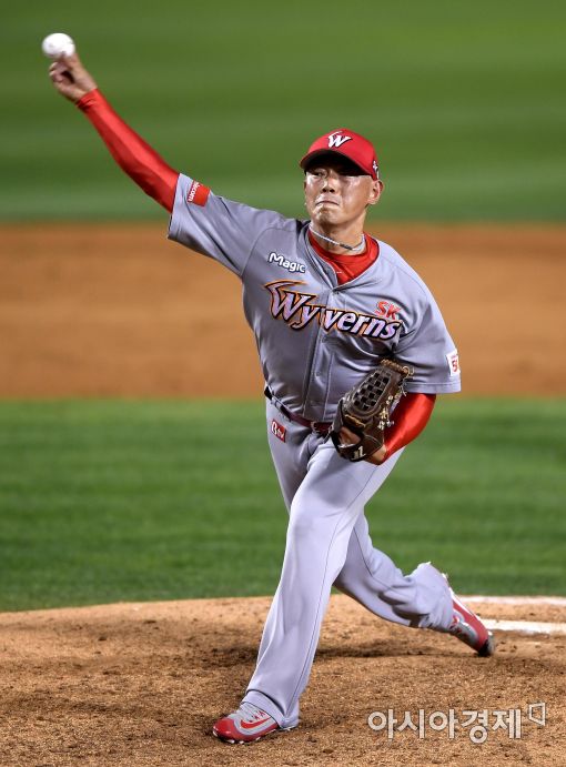 [포토]역투하는 SK 박정배