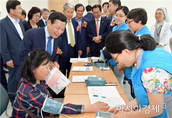 윤장현 광주광역시장, 평동종합비즈니스센터 개관식 참석