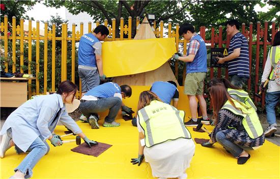 삼성전자, 어린이 교통안전 지키는 '옐로카펫' 활동