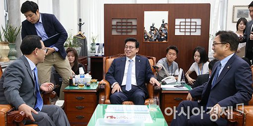 [포토]자유한국당 찾아간 우원식·주호영