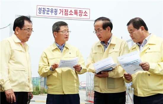 김갑섭 전라남도지사 권한대행,고병원성 AI방역 거점소독시설 방문