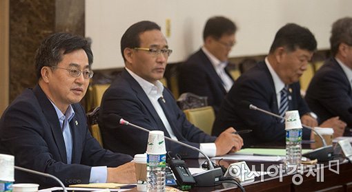 [포토]발언하는 김동연 부총리
