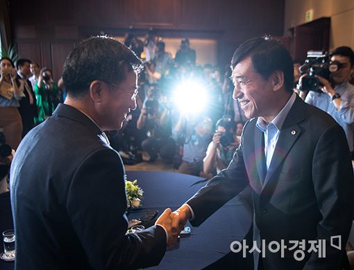 김동연·이주열 "韓 경기 인식 같이 해…정책마련 협조할 것"(종합)