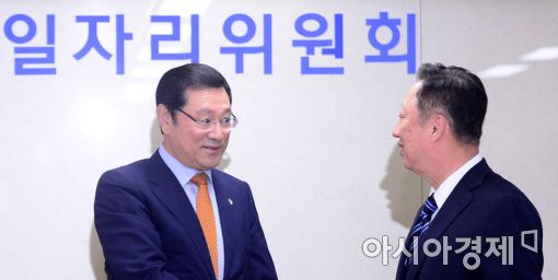 [포토]이야기 나누는 이용섭·박용만