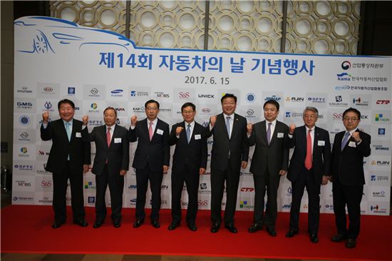 김용근 자동차협회장 "임금·단체협상, 선진국처럼 3~4년 단위로"