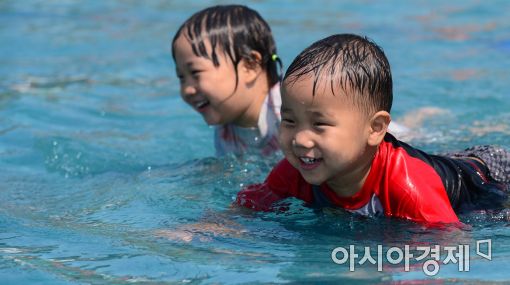 [포토]더위 잊은 동심