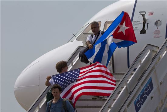 트럼프, 16일 쿠바 여행 및 교역 금지 발표