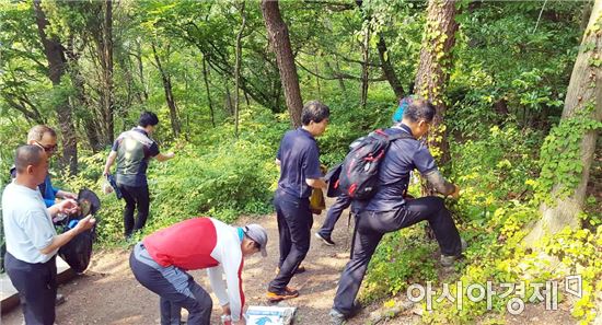 전남대 여수캠퍼스 교직원, 미평 봉화산서 환경정화활동 실시