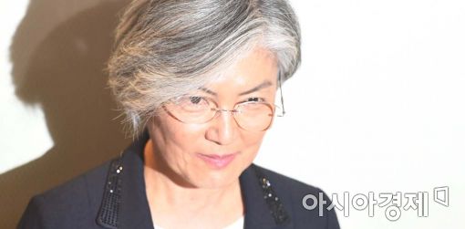 [포토]강경화 신임 외교부 장관의 미소