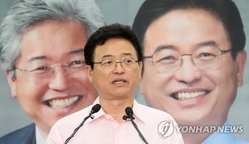 한국당 이철우 "다음 대통령 선거까지 안 갈 것 같다"…문 대통령 탄핵 가능성 시사