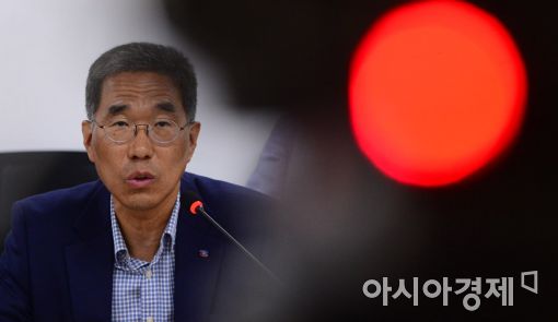 [포토]발언하는 김주영 한국노총 위원장