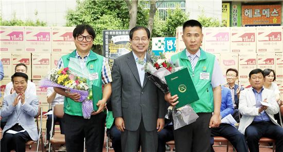 [포토]광주시 북구 문흥동, 어르신 초청 경로위안잔치