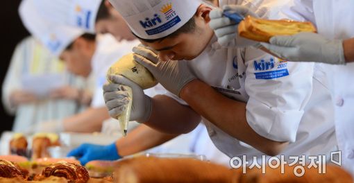 [포토]제과제빵 장인들의 열띤 경합