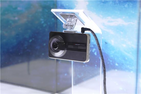 팅크웨어, 내비게이션 'X3'·블랙박스 'QXD1000 알파' 공개