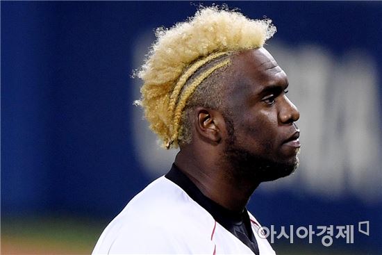 [포토]소사, '개성만점 헤어스타일'