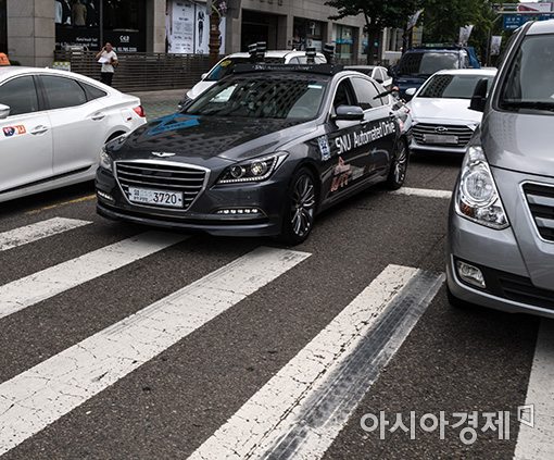 [포토]정지선 위반한 자율주행차