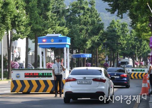 시민 산책길로 변하지만…또 다른 '천막광장' 우려