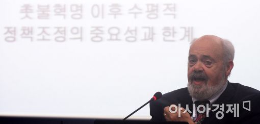 [포토]특강하는 가이 피터스