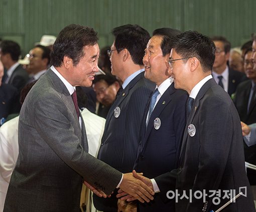 [포토]인사 나누는 이낙연·김세연