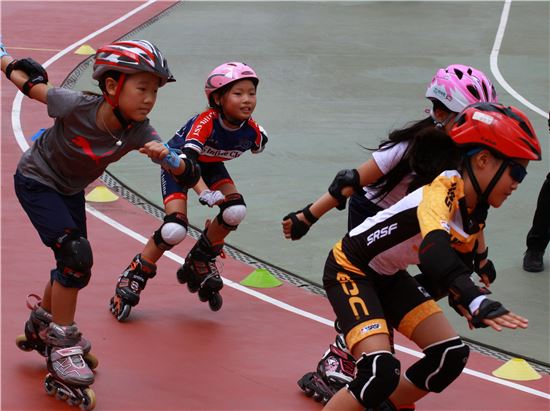 [포토] 경쟁해도 즐거운 인라인 경기