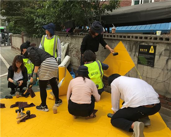 서빙고초등학교 주변 옐로카펫 