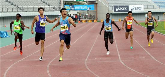 박봉고, 코리아오픈 국제육상 남자 200m 우승