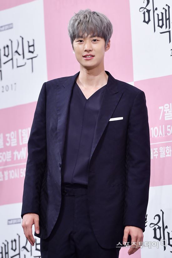 공명, '변혁의 사랑' 출연 확정…강소라·최시원과 삼각 러브라인 