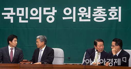 국민의당 "'추경-정부조직법 심사 재개…宋·趙 반대"