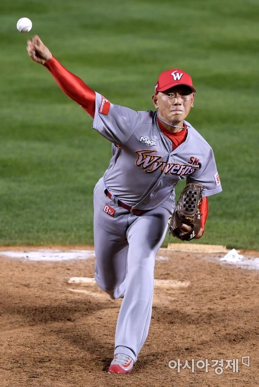 [포토]역투하는 SK 박정배