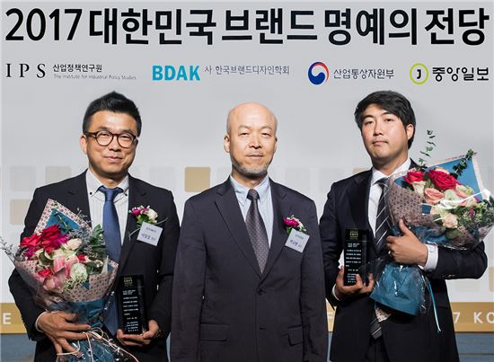 한국GM, 스파크·말리부 '2017 대한민국 브랜드 명예의 전당' 올라