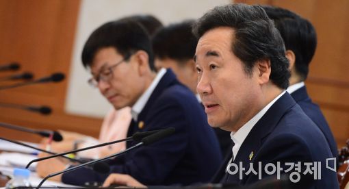[포토]모두발언하는 이낙연 총리