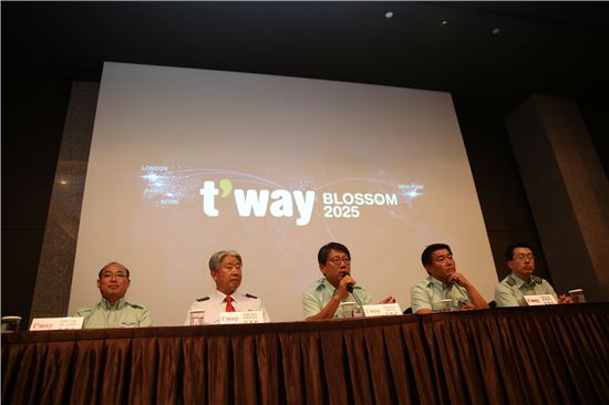 티웨이항공 "내년 증시 상장…북미·유럽노선 진출"(종합)