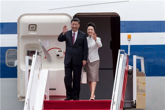 [포토]홍콩 도착한 시진핑