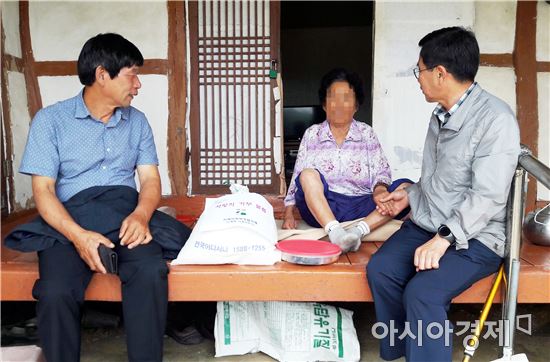 함평군 신광면 지역사회보장협의체 저소득층에 양곡 등 전달