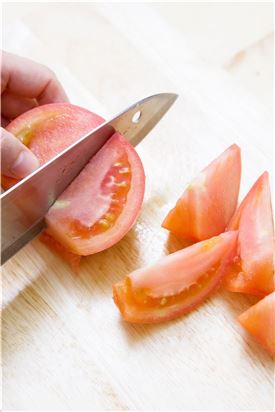 「오늘의 레시피」미역 토마토 샐러드