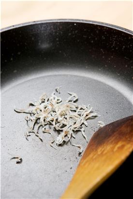 「오늘의 레시피」미역 토마토 샐러드