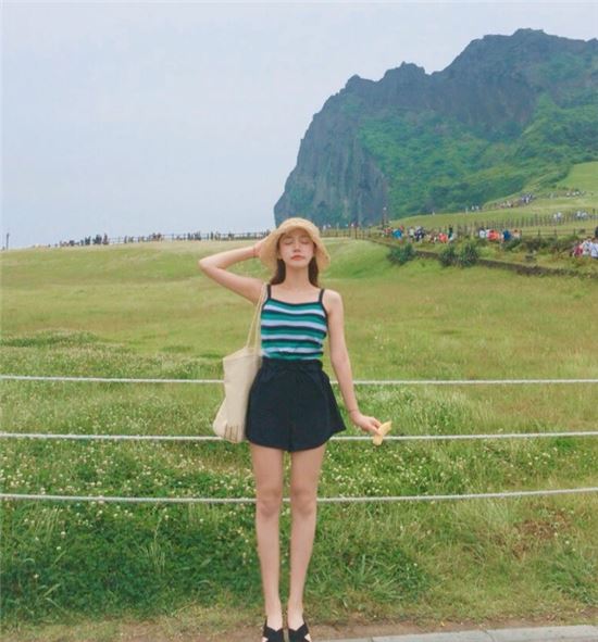 염유리, 주먹만 한 얼굴? 비현실적 비주얼…'비율 깡패'