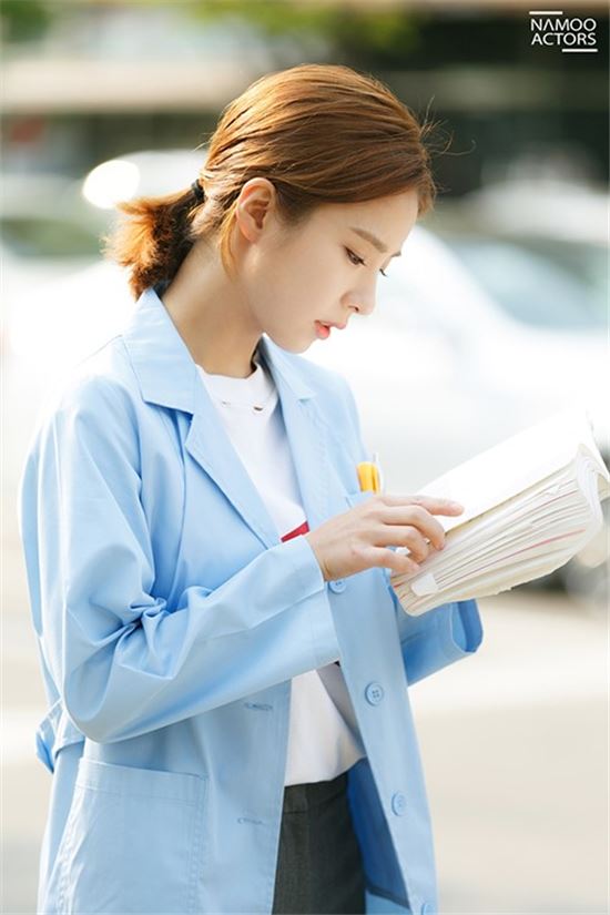 ’하백의 신부’ 신세경, 여주인공의 모습의 좋은 예…대본이 너덜너덜